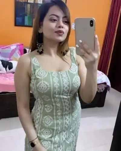 Call Girl in Curti
