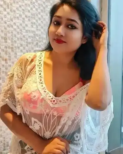 Escort Curti